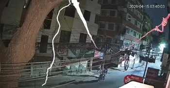 মধ্যরাতে বাসার গেটের সামনে থেকে সর্বস্ব নিয়ে গেল ছিনতাইকারীরা