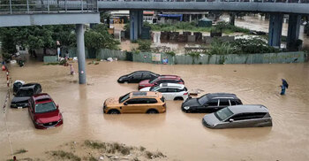 ভিয়েতনামে বন্যায় মৃতের সংখ্যা বেড়ে ৪১
