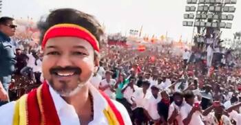 থালাপতি বিজয়ের জনসভায় রেকর্ড, ইনস্টাগ্রামে ঝড় তুলেছে সেলফি