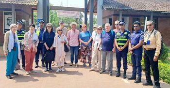 করমজল ও ষাটগম্বুজ মসজিদ ঘুরে দেখলেন ২০ বিদেশি পর্যটক