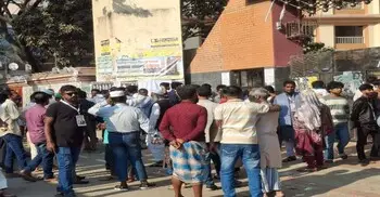 ভোট শেষে ফলাফলের অপেক্ষায় বিভিন্ন দলের কর্মীরা