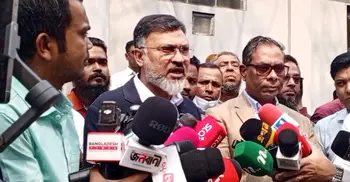 মশক নিধন ডিপি ভান্ডার পরিদর্শনে প্রশাসক শফিকুল ইসলাম খান