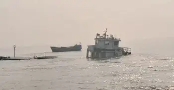 পশ্চিমবঙ্গের মুড়িগঙ্গা নদীতে ডুবলো জাহাজ, ১২ বাংলাদেশিকে উদ্ধার