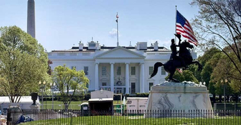 Gunman killed in shoot-out near White House, bystander hit