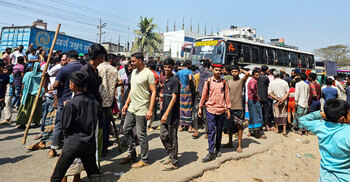 Workers block Dhaka-Mymensingh highway over unpaid wages