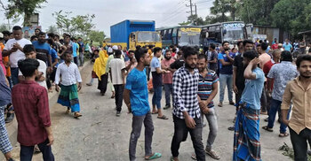 Workers block highway in Gazipur for arrears