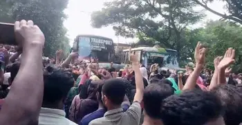 Workers block Dhaka-Ctg highway in Munshiganj