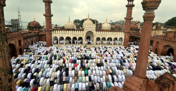 জুমার ফরজের আগে ও পরে কত রাকাত নামাজ পড়বেন?