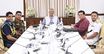 Three service chiefs meet Yunus, discuss polls security preparations