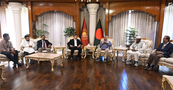 Yunus rallies politicians with pledges of unity over Hadi attack plot