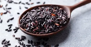 হৃদযন্ত্র ভালো রাখতে সাদা ভাত নয়, বেছে নিন কালো চাল