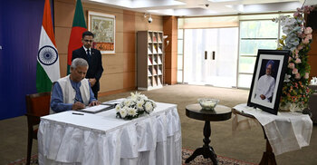 CA pays tribute to Manmohan Singh at Indian HC