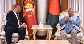 প্রধান উপদেষ্টার সঙ্গে পাকিস্তানের হাইকমিশনারের সৌজন্য সাক্ষাৎ