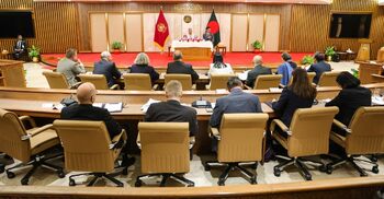 Yunus seeks EU's support in transforming energy sector