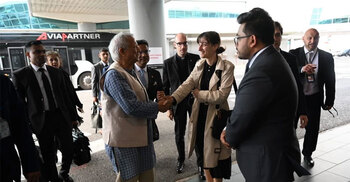 Yunus reaches Rome to pay last tribute to Pope Francis
