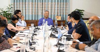 Yunus chairs emergency meeting to address US tariff issue
