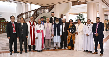 Yunus exchanges Christmas greetings with Christian leaders