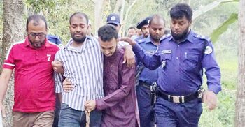 প্যারোলে মুক্তি পেয়ে বাবার জানাজায় অংশ নিলেন ছাত্রলীগ নেতা