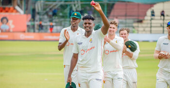 আফগানিস্তানের বিপক্ষে ইনিংস ব্যবধানে ঐতিহাসিক জয় জিম্বাবুয়ের