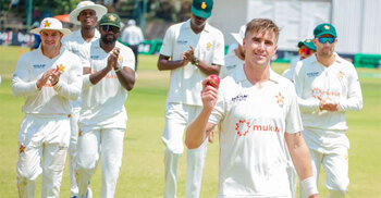 হারারেতে জিম্বাবুয়ের সামনে নিয়ন্ত্রণ হারালো আফগানিস্তান