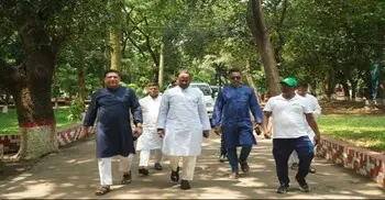 জাতীয় চিড়িয়াখানায় আকস্মিক পরিদর্শনে প্রতিমন্ত্রী