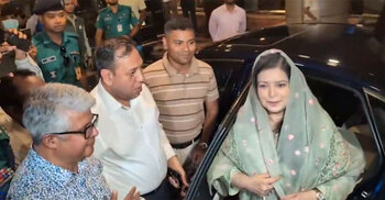 Zubaida visits ailing mother at Square Hospital