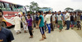 কুমিল্লায় অটো চালকদের মহাসড়ক অবরোধে সংঘর্ষ : আহত ৩০