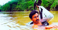 ১৯ বছর ধরে নদী সাঁতরে স্কুলে যান শিক্ষক