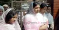 মেয়েদের পরীক্ষা : মালয়েশিয়ায় কোকোর স্ত্রী 
