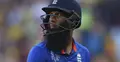 জয়ের লক্ষ্যে ব্যাট করছে ইংল্যান্ড 