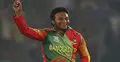 সাকিবের দিকে তাকিয়ে কোচ হাথুরুসিংহে