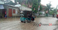 রাজশাহীতে অবিরাম বর্ষণে ব্যাহত স্বাভাবিক জীবনযাত্রা