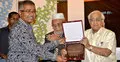 আব্দুল মন্নান চৌধুরী স্মৃতি পদক প্রদান