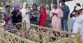 কোকোর কবরে মহিলা নেত্রীদের হট্টগোল
