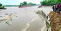 দাকোপে ভেঙে যাওয়া বাঁধ মেরামতে উদ্যোগ নেই
