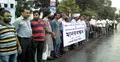 বেতন কাঠামো পুনর্নির্ধারণের দাবিতে রুয়েটে মানববন্ধন