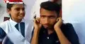 পুলিশের সামনে বখাটেকে পেটালেন তরুণী (ভিডিও)