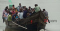 নৌযান সংকট : ঝুঁকি নিয়ে গন্তব্যে যাত্রা