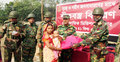 শীতার্তদের মাঝে সেনাবাহিনীর কম্বল বিতরণ