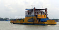 ৬ ঘণ্টা পর পদ্মায় ফেরি চলাচল শুরু