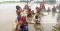 বন্যায় দুইদিনে প্রাণ গেল ৩৭ জনের
