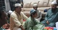 সন্তানকে কোরআন শিক্ষা দিচ্ছেন মীর সাব্বির