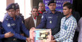 পুলিশের কাছে আত্মসমর্পণ, ১১ জন পেলেন পুরস্কার