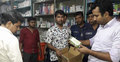জয়পুরহাটে ওষুধের দোকান বন্ধ রেখে জরিমানার প্রতিবাদ