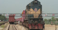 বাংলাদেশ-ভারত কন্টেনারবাহী ট্রেন এখন সিরাজগঞ্জে