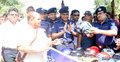 মোটরসাইকেল চালকদের মাঝে হেলমেট বিতরণ