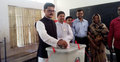 ভোট দিলেন নৌ পরিবহন প্রতিমন্ত্রী