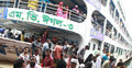 ৩ দিনের ছুটি শেষে লঞ্চে ঢাকামুখি যাত্রীদের ভিড়