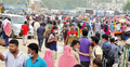 বাড়ি ফিরতে সড়কে মানুষের ঢল
