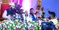 মাহফিলে পুলিশ দেখে উত্তেজিত জনতা, থামালেন আজহারী